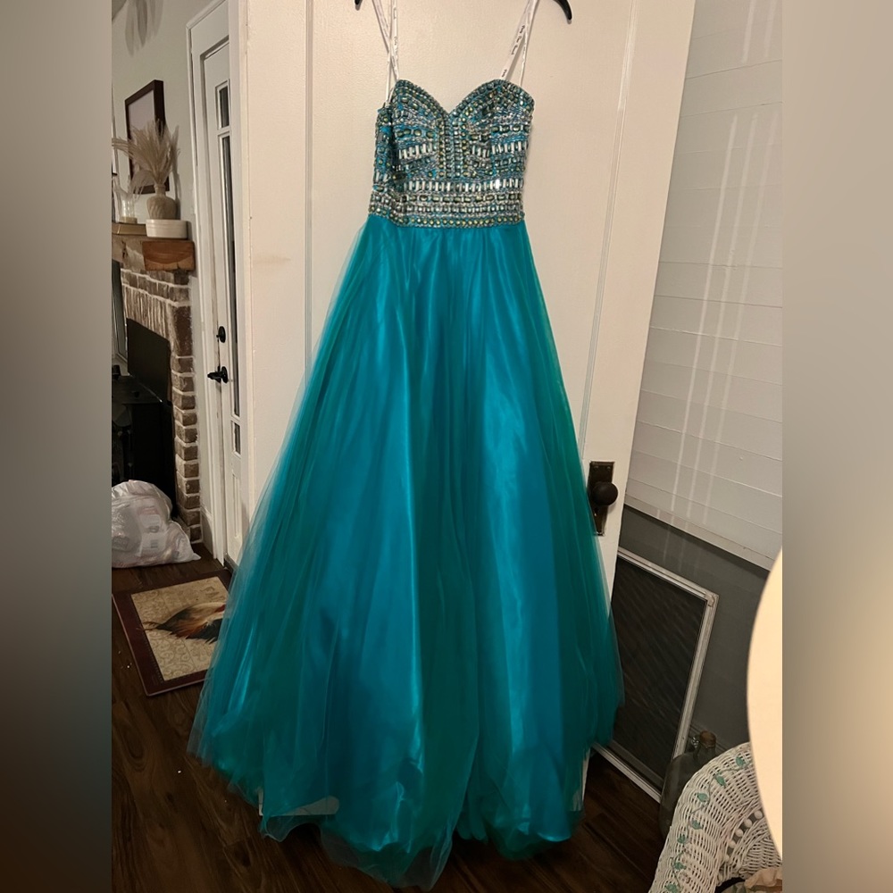 Perfect dress for anything formal